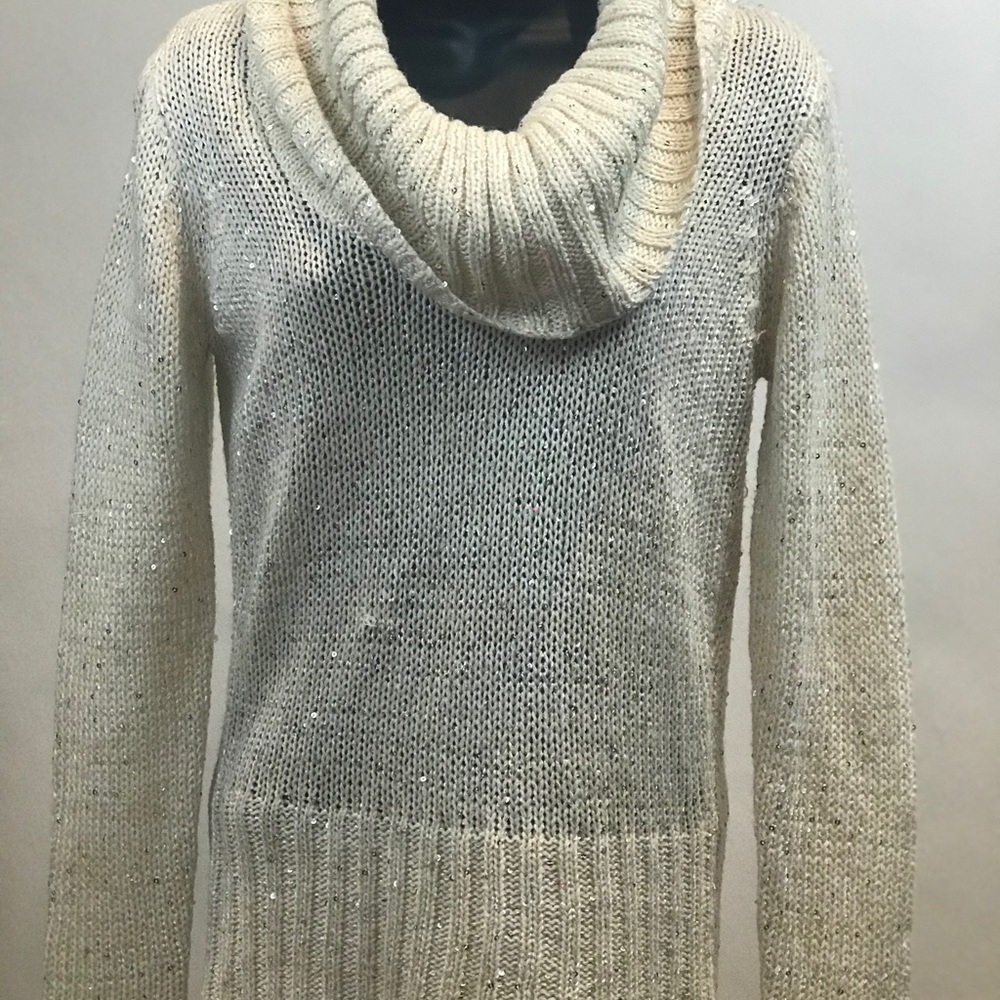 White sparkly sweater• LEI•M
